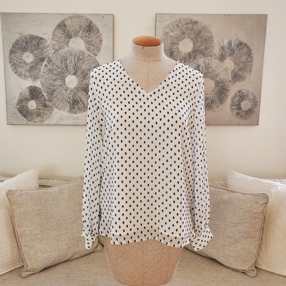 Banana Republic V-neck Sheer-Sleeve Dotted Blouse size Small in Ivory/Black